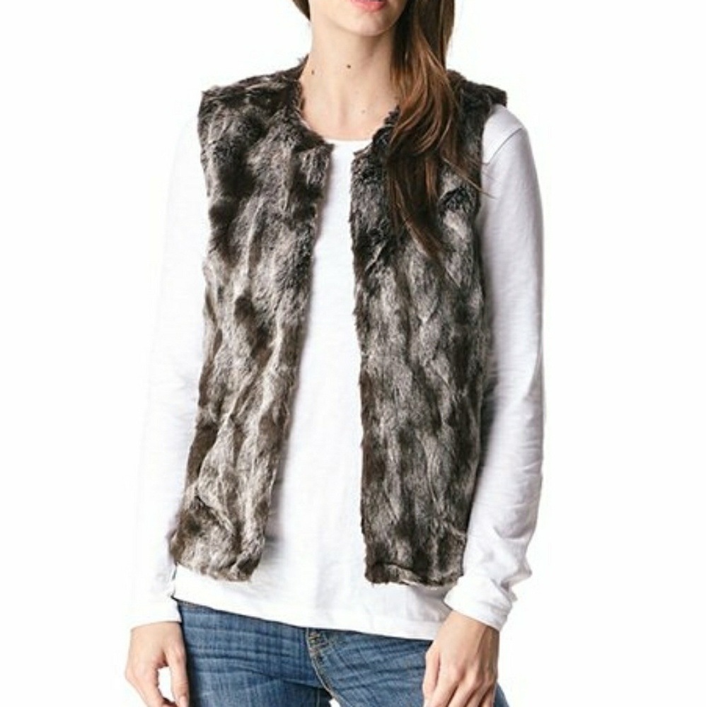 GLAMSIA - FAUX FUR VEST